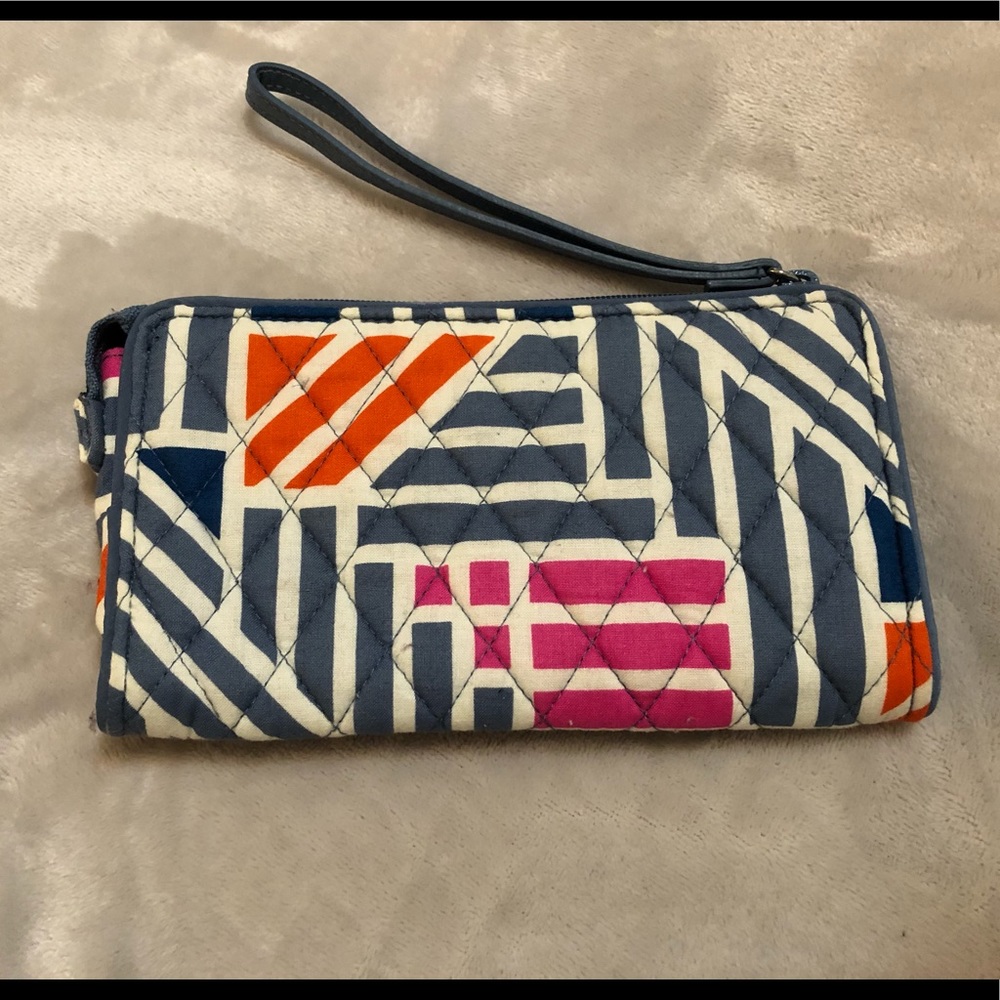 NWT Vera Bradley RFID Front Zip Wristlet - Picture 4 of 4